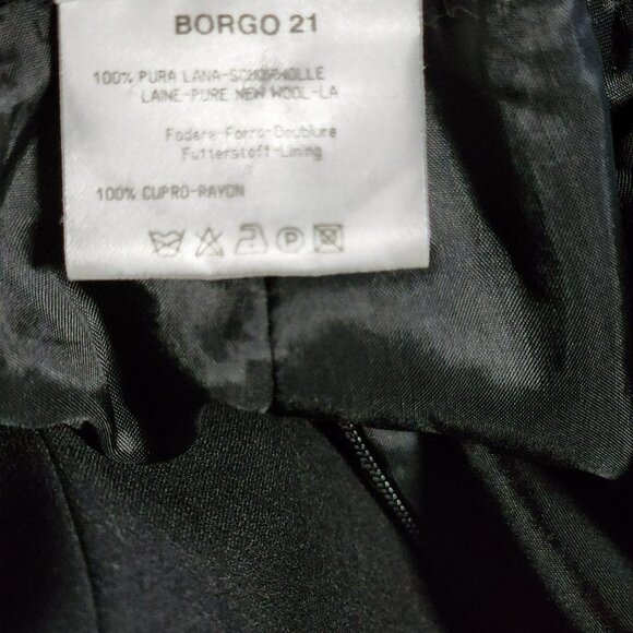 Giorgio Armani Black Wool Skirt – Zip Closure, Size 44 (IT), Made in Italy - Picture 4 of 7